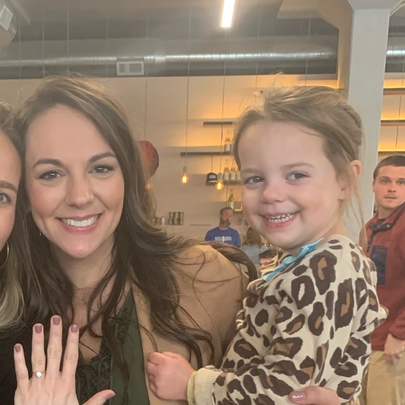 Meet your Posher, Leeann - Picture 1 of 1